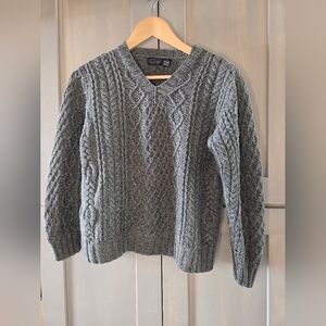 American Eagle Outfitters Heathered Green V-Neck Sweater